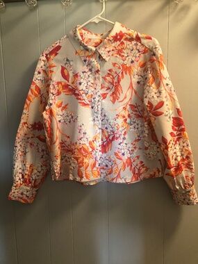 DREW Women’s Blouse size L Beige with Orange Blue White Floral Pattern